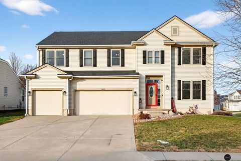 Photo of 1802 Fox Run Drive, Papillion, NE 68046 (MLS # 22534925)