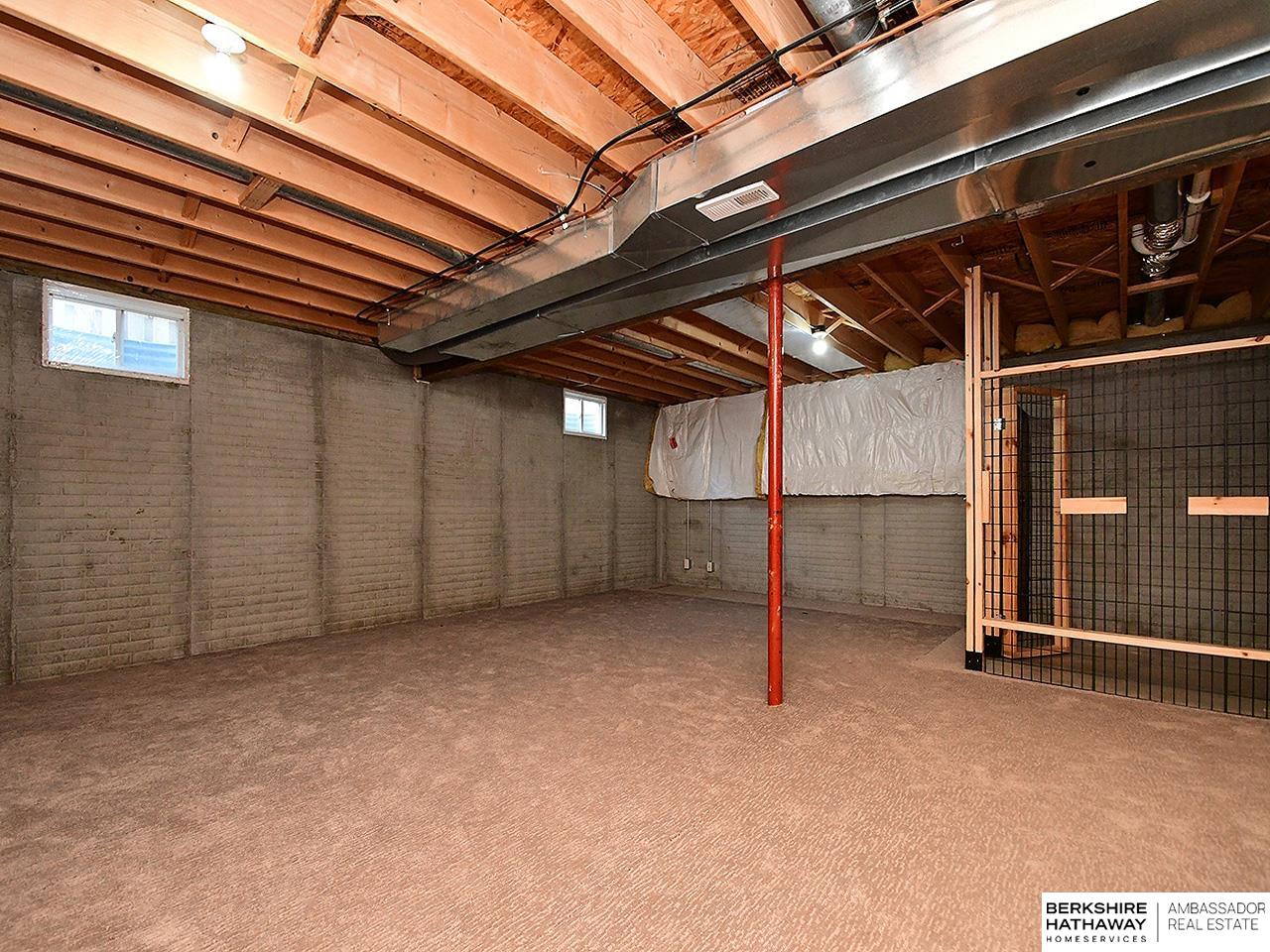 Lincoln, Nebraska 68522, United States, 3 Bedrooms Bedrooms, ,2 BathroomsBathrooms,Residential,Pending,252054