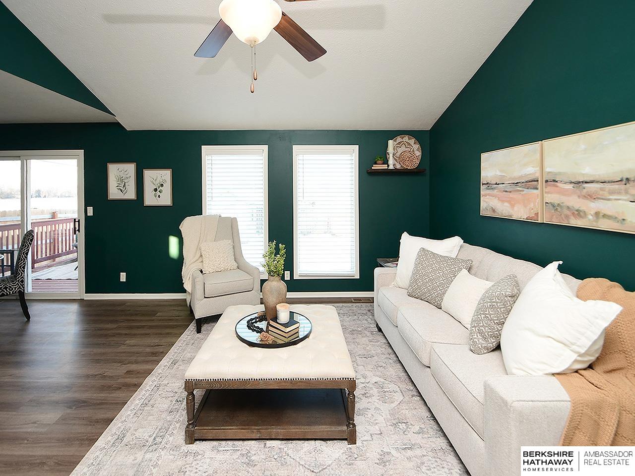 Lincoln, Nebraska 68522, United States, 3 Bedrooms Bedrooms, ,2 BathroomsBathrooms,Residential,Pending,252054