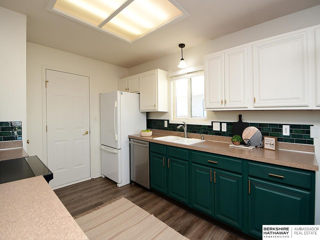 Lincoln, Nebraska 68522, United States, 3 Bedrooms Bedrooms, ,2 BathroomsBathrooms,Residential,Pending,252054