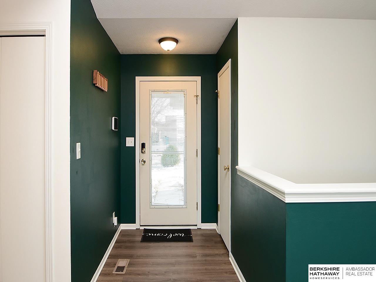 Lincoln, Nebraska 68522, United States, 3 Bedrooms Bedrooms, ,2 BathroomsBathrooms,Residential,Pending,252054