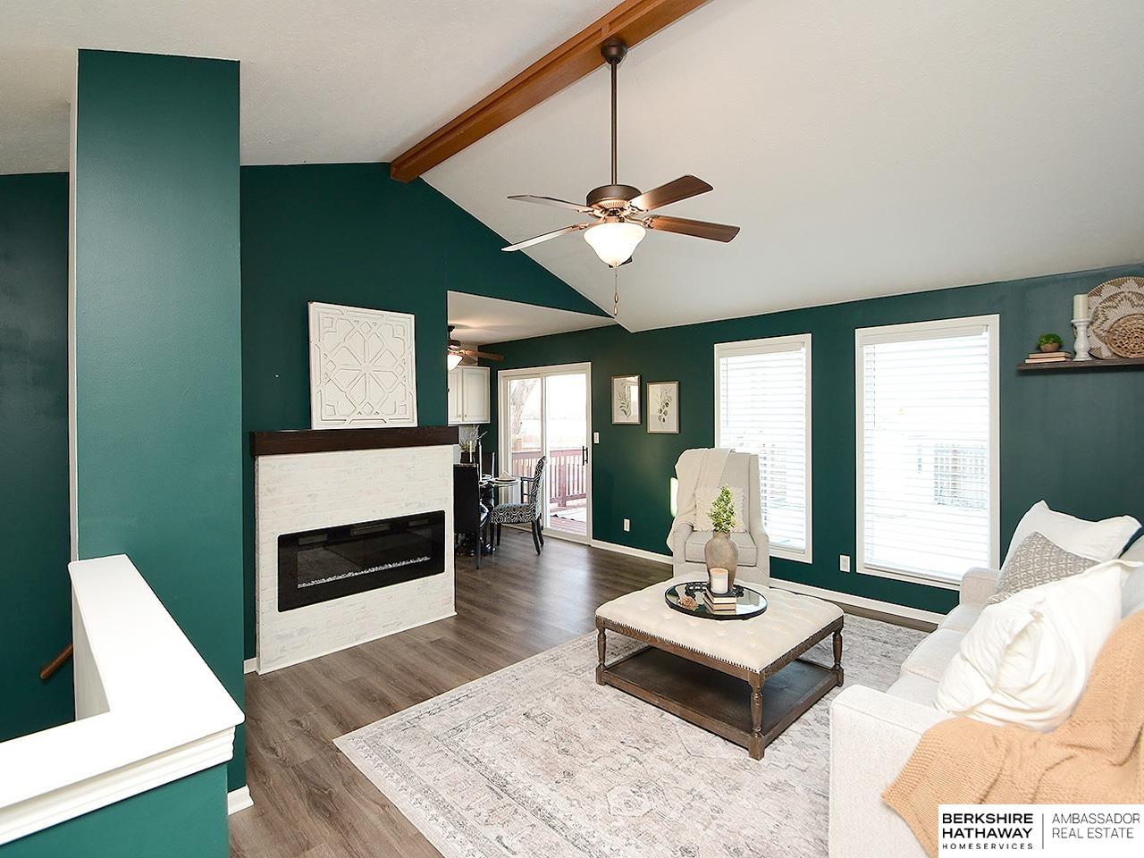 Lincoln, Nebraska 68522, United States, 3 Bedrooms Bedrooms, ,2 BathroomsBathrooms,Residential,Pending,252054