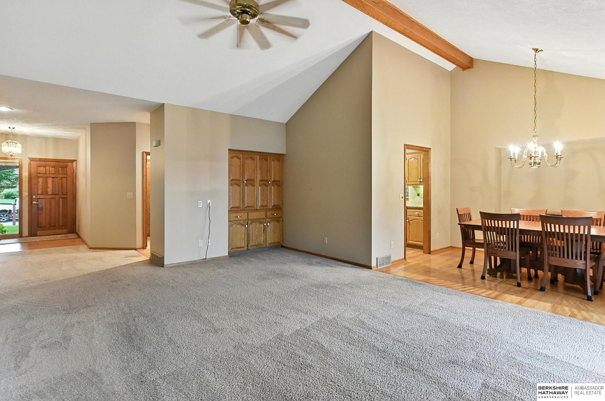 Omaha, Nebraska 68164, United States, 3 Bedrooms Bedrooms, ,2 BathroomsBathrooms,Residential,Active,169803