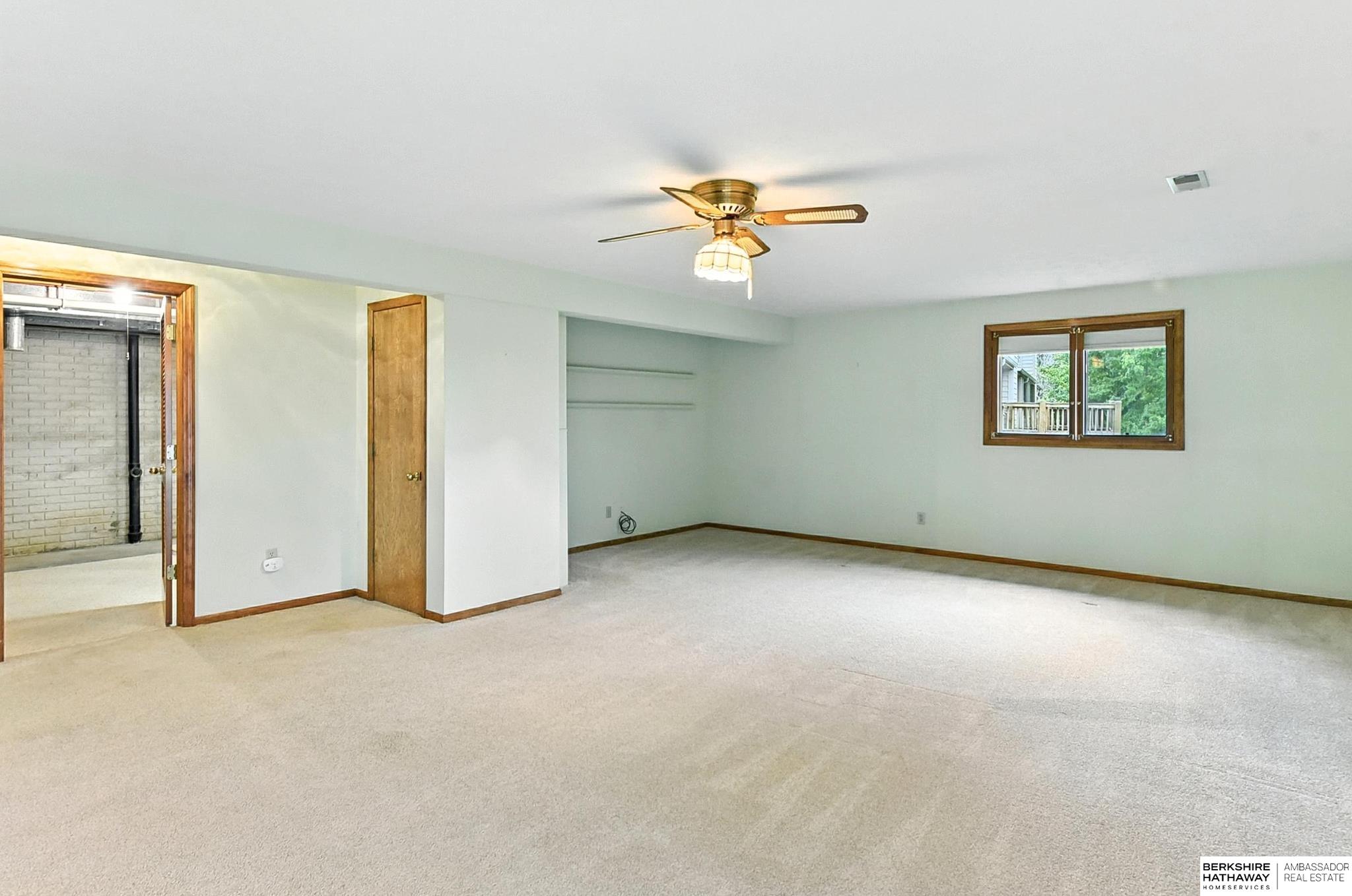 Omaha, Nebraska 68164, United States, 3 Bedrooms Bedrooms, ,2 BathroomsBathrooms,Residential,Active,169803