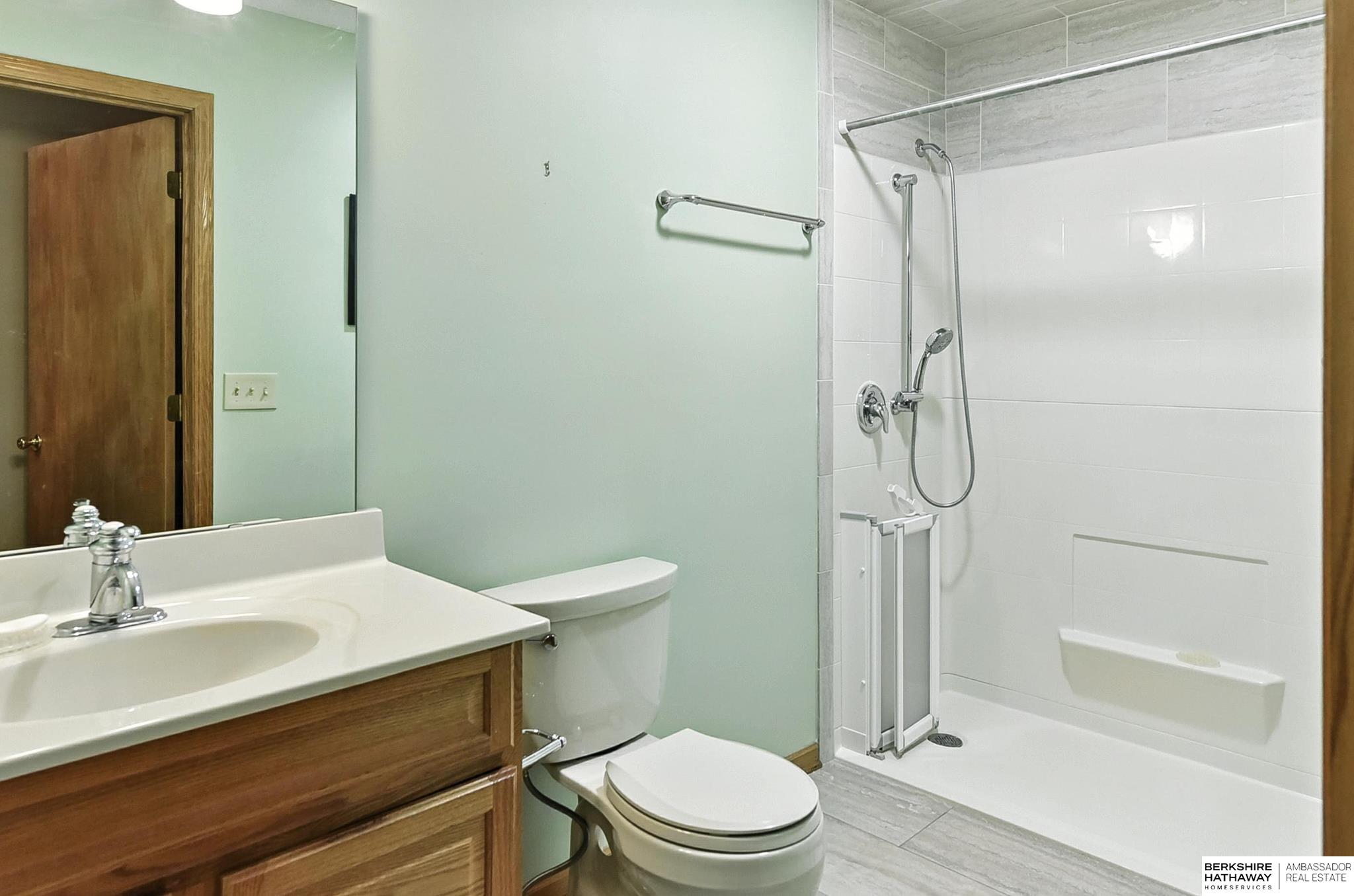 Omaha, Nebraska 68164, United States, 3 Bedrooms Bedrooms, ,2 BathroomsBathrooms,Residential,Active,169803