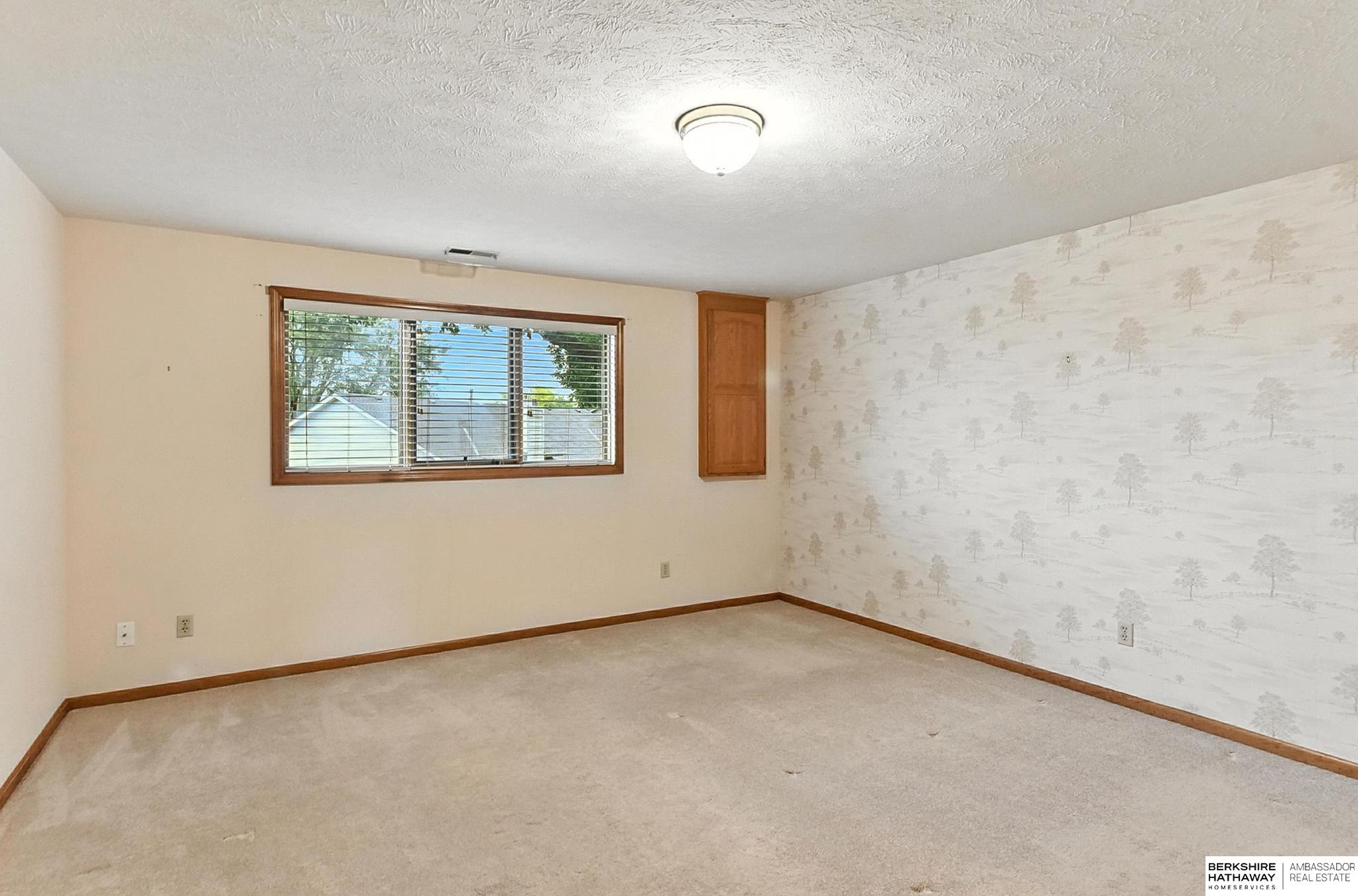 Omaha, Nebraska 68164, United States, 3 Bedrooms Bedrooms, ,2 BathroomsBathrooms,Residential,Active,169803