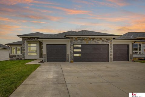 Photo of 5608 N 212th Street, Elkhorn, NE 68022 (MLS # 22529391)