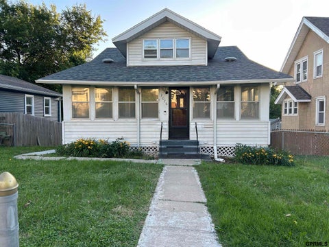 Photo of 3076 S 34Th Street, Omaha, NE 68105 (MLS # 22624873)