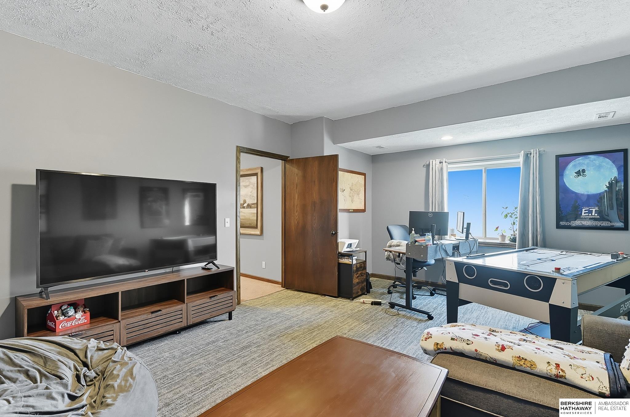 Papillion, Nebraska 68046, United States, 4 Bedrooms Bedrooms, ,3 BathroomsBathrooms,Residential,Active,217941