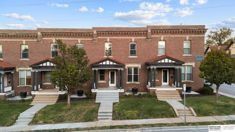 Photo of 817 S 33rd Street, Omaha, NE 68105 (MLS # 22531458)