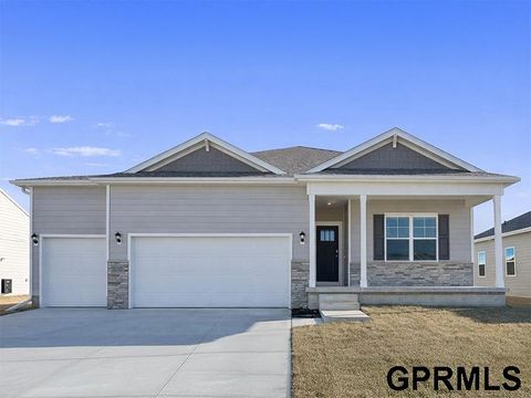Photo of 18459 Rose Lane Road, Gretna, NE 68136 (MLS # 22607326)