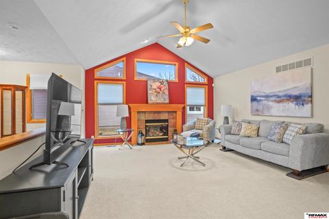 Photo of 8105 Cheney Ridge Road, Lincoln, NE 68516 (MLS # 22605549)