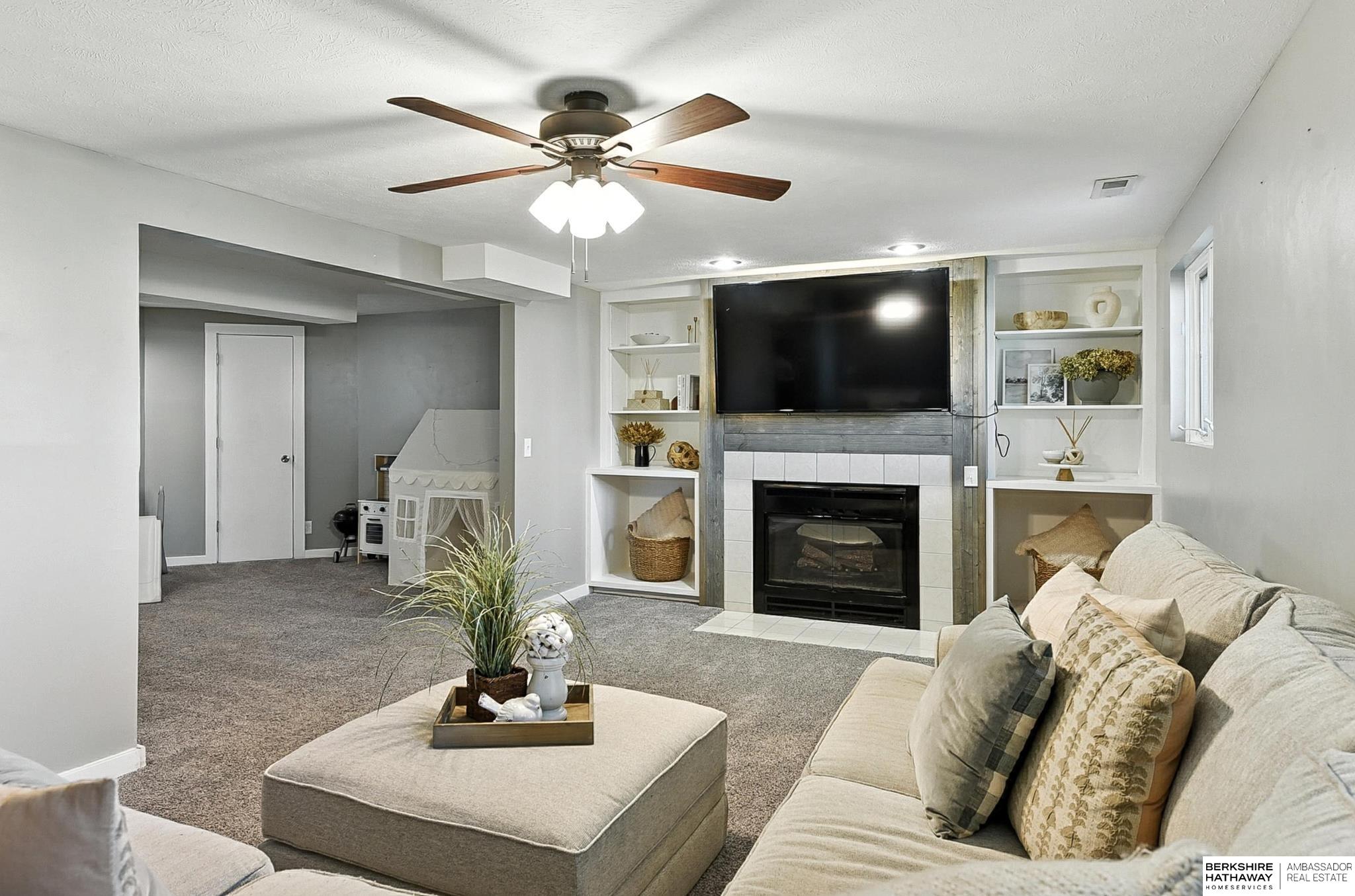 Valley, Nebraska 68064, United States, 3 Bedrooms Bedrooms, ,2 BathroomsBathrooms,Residential,Active,172860