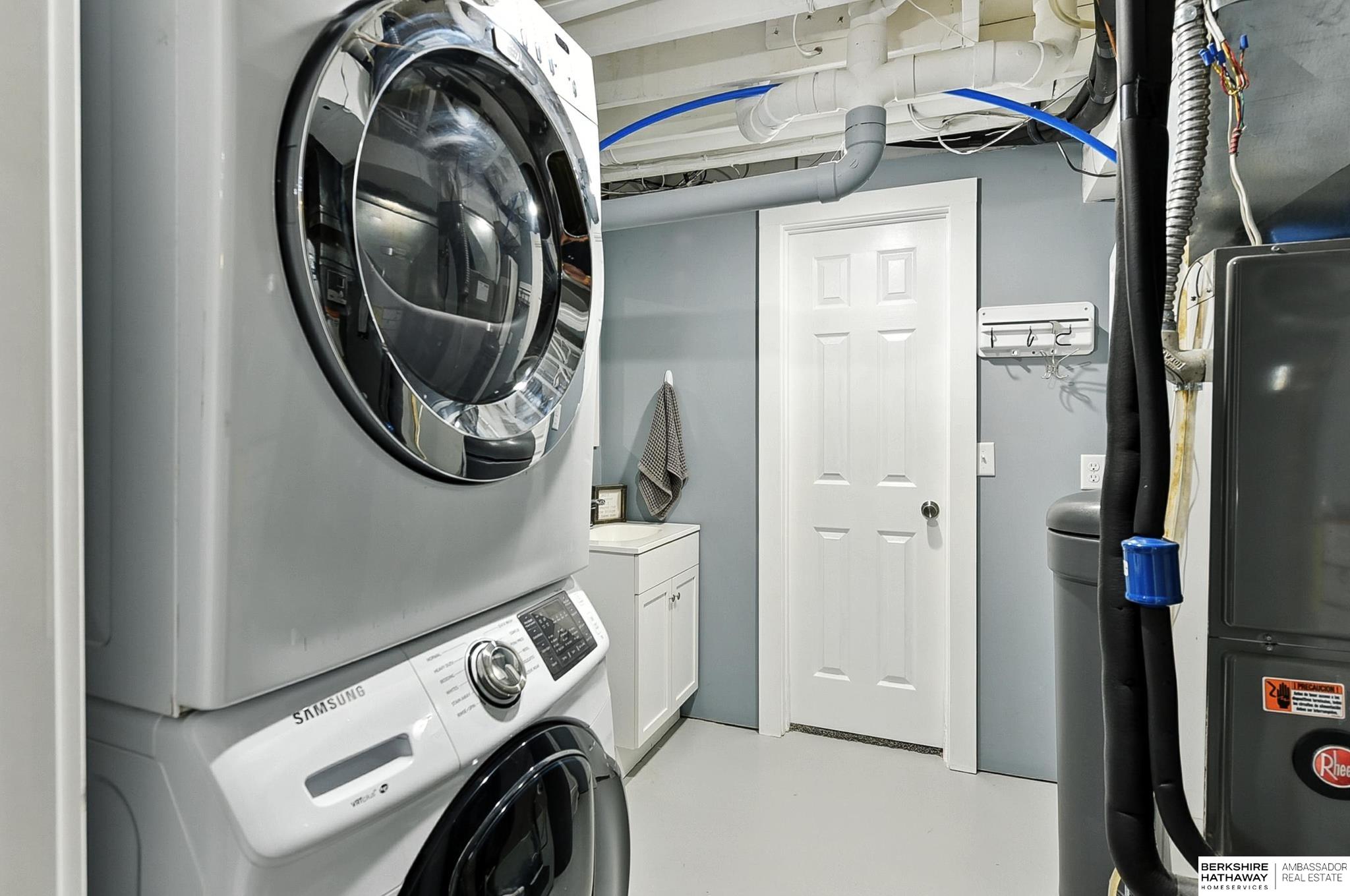 Valley, Nebraska 68064, United States, 3 Bedrooms Bedrooms, ,2 BathroomsBathrooms,Residential,Active,172860