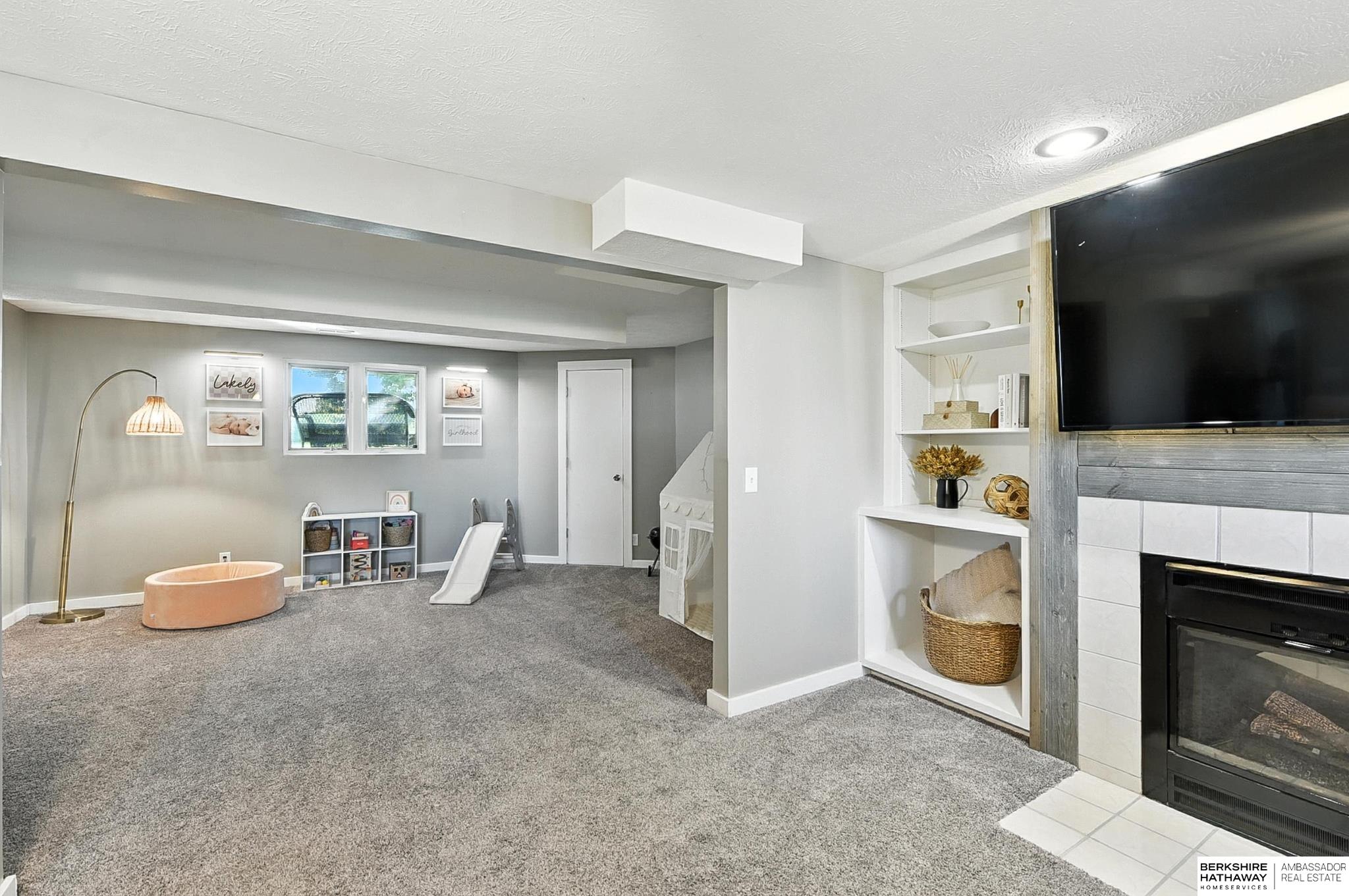 Valley, Nebraska 68064, United States, 3 Bedrooms Bedrooms, ,2 BathroomsBathrooms,Residential,Active,172860