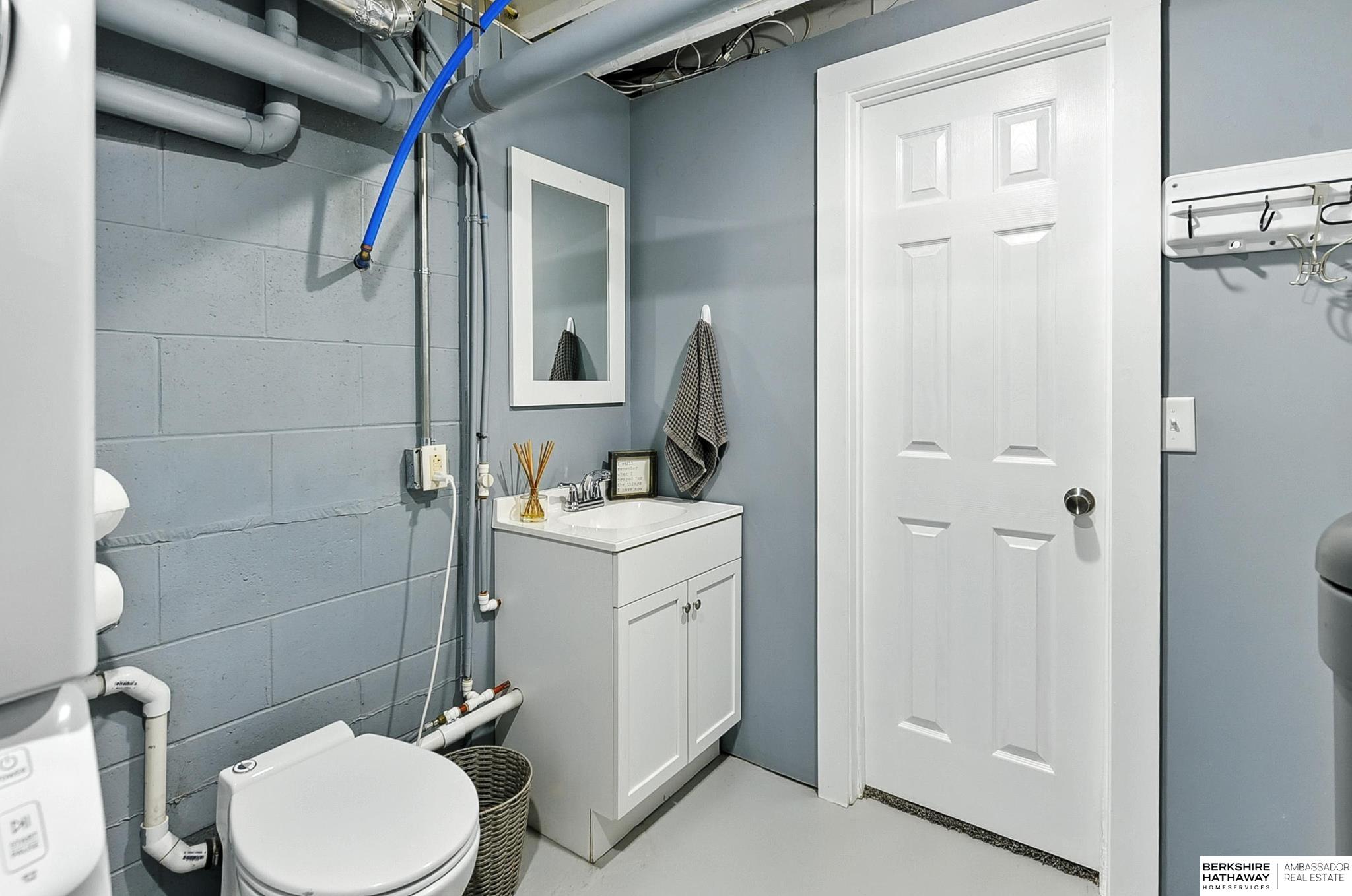 Valley, Nebraska 68064, United States, 3 Bedrooms Bedrooms, ,2 BathroomsBathrooms,Residential,Active,172860