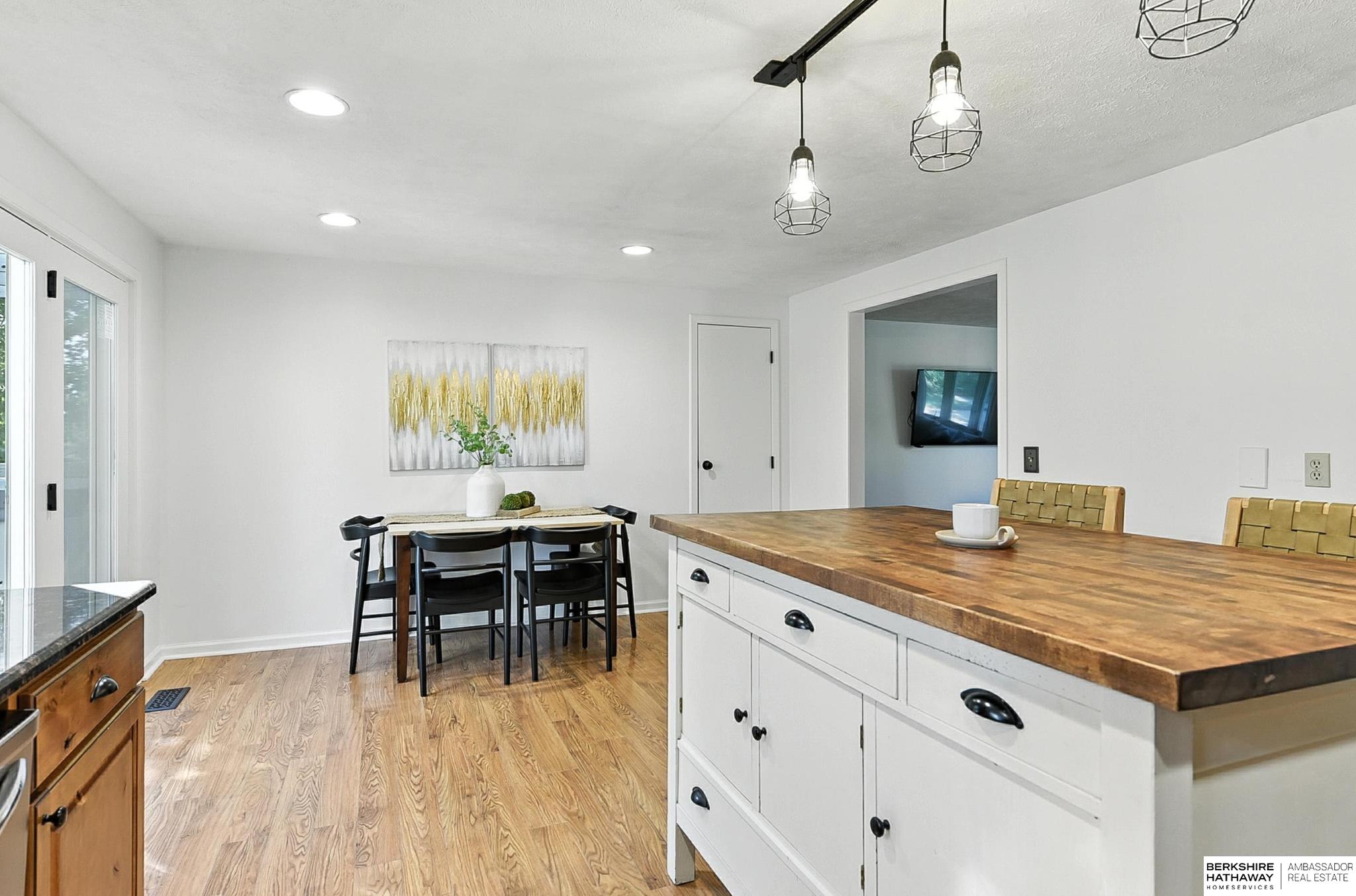 Valley, Nebraska 68064, United States, 3 Bedrooms Bedrooms, ,2 BathroomsBathrooms,Residential,Active,172860