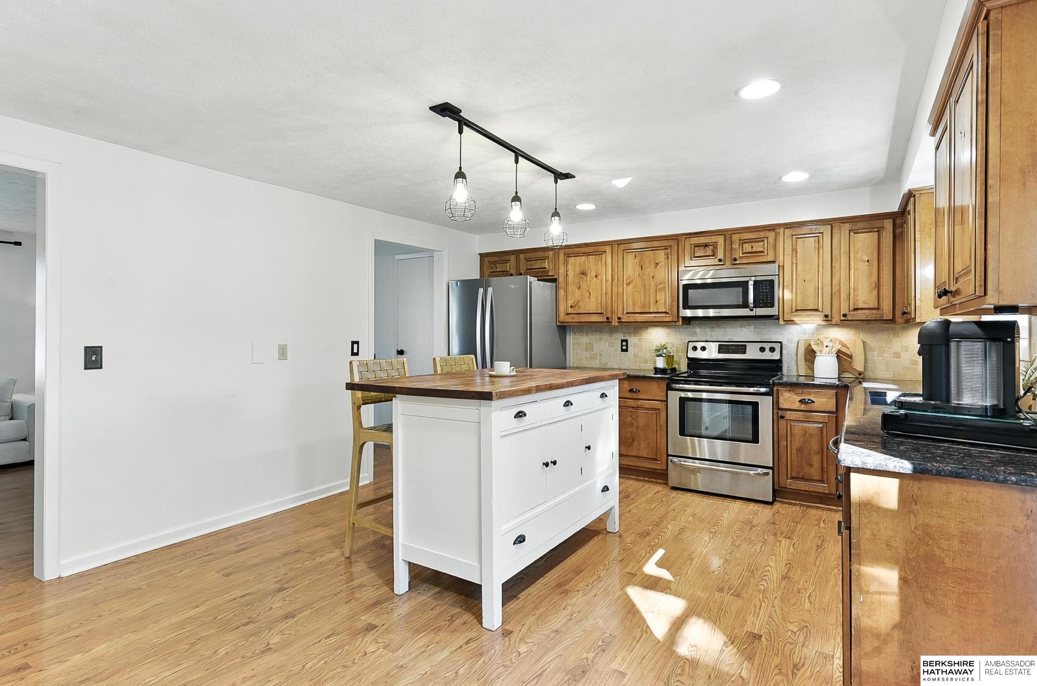 Valley, Nebraska 68064, United States, 3 Bedrooms Bedrooms, ,2 BathroomsBathrooms,Residential,Active,172860