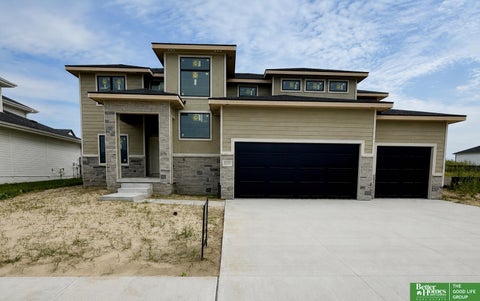 Photo of 5501 N 213th Street, Elkhorn, NE 68022 (MLS # 22624430)