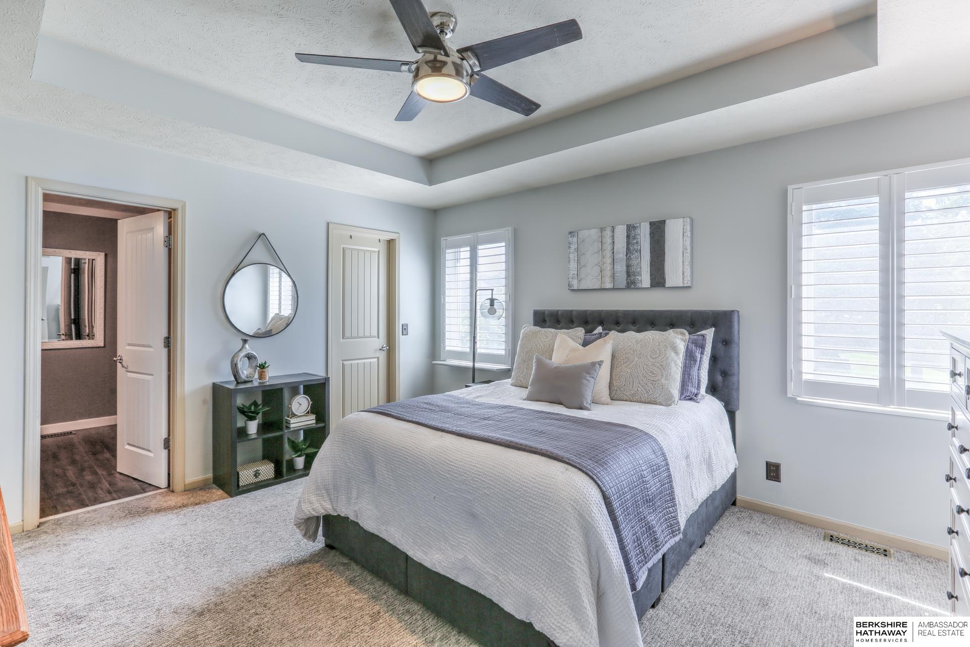 Omaha, Nebraska 68116, United States, 3 Bedrooms Bedrooms, ,3 BathroomsBathrooms,Residential,Pending,131875