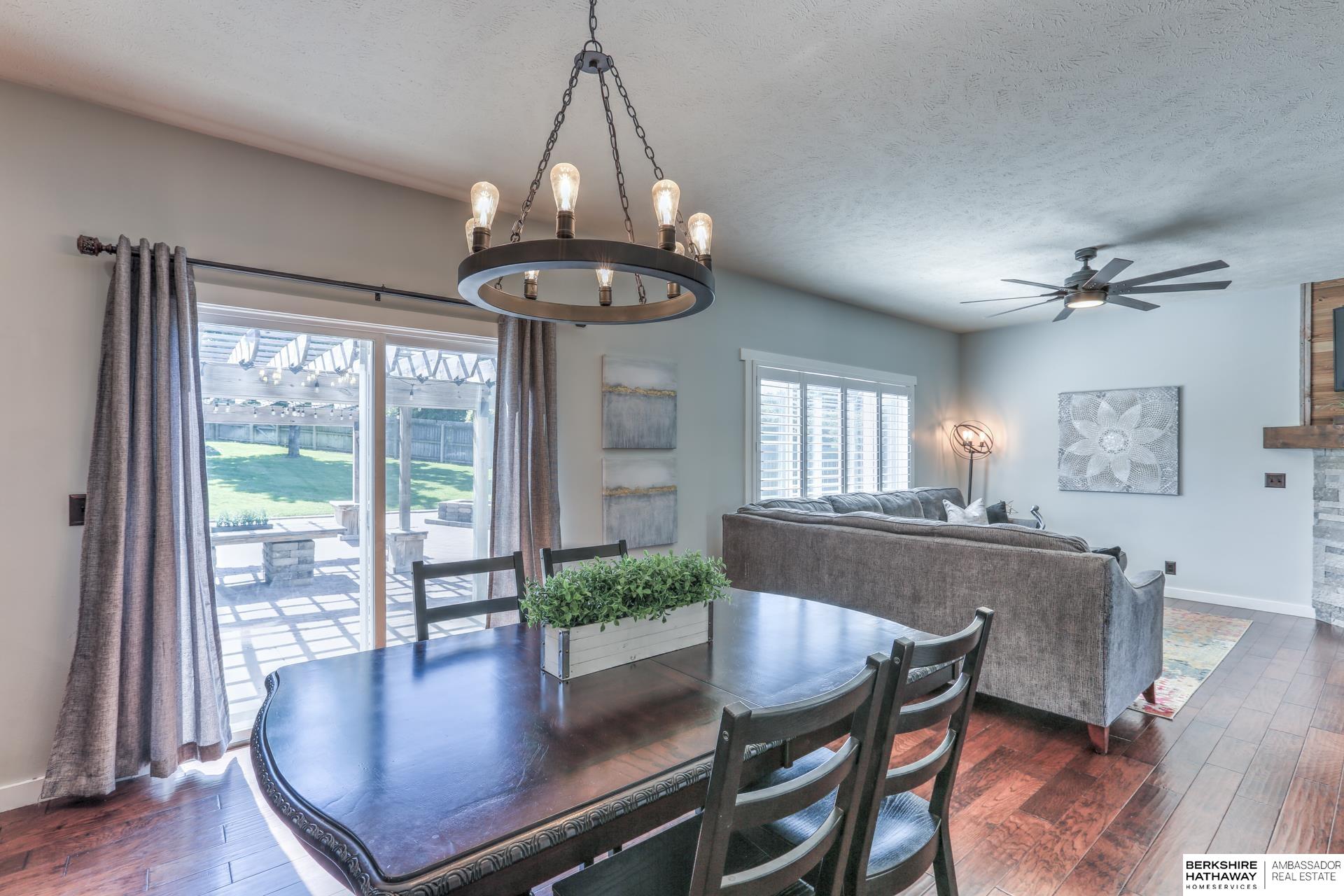 Omaha, Nebraska 68116, United States, 3 Bedrooms Bedrooms, ,3 BathroomsBathrooms,Residential,Pending,131875