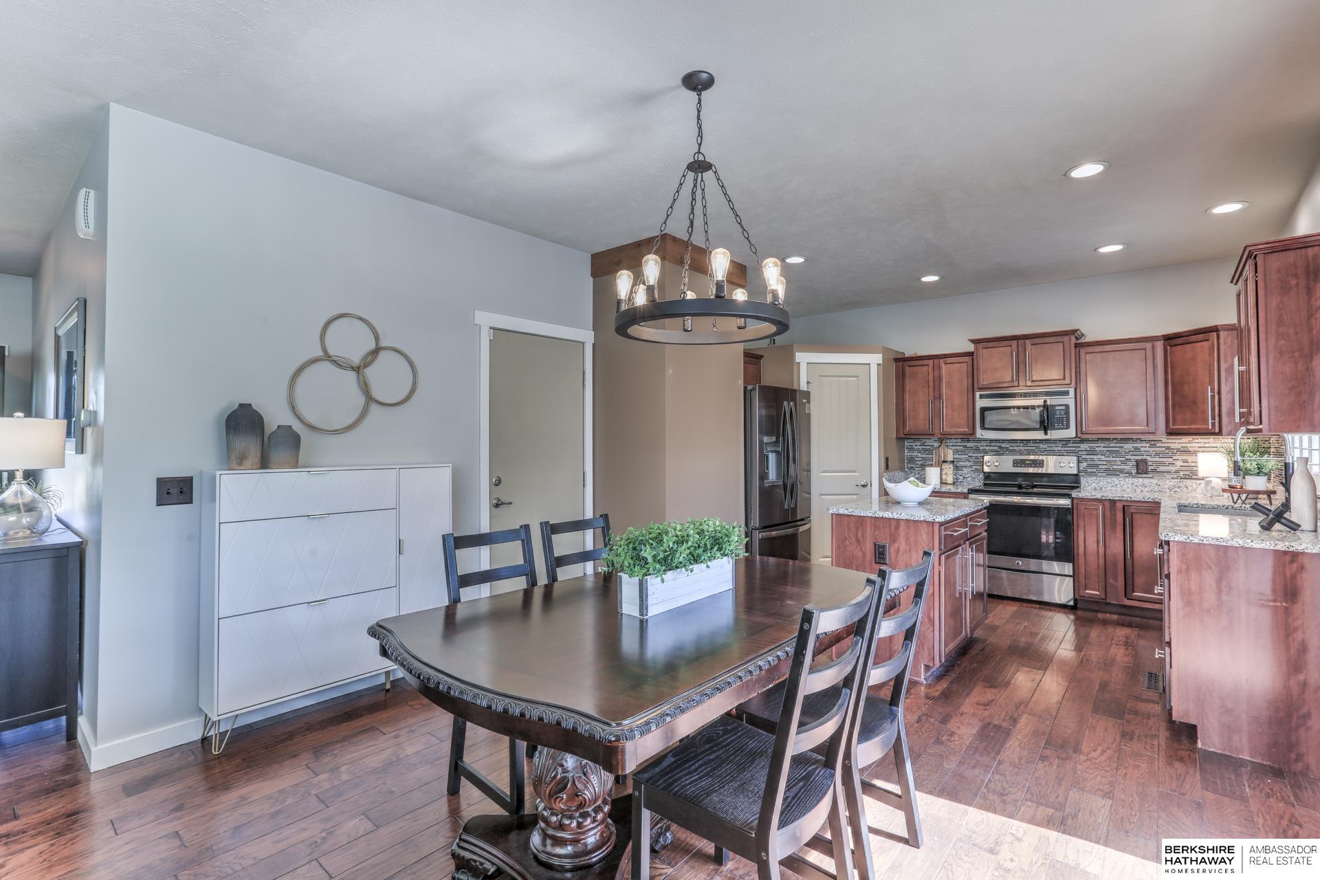 Omaha, Nebraska 68116, United States, 3 Bedrooms Bedrooms, ,3 BathroomsBathrooms,Residential,Pending,131875