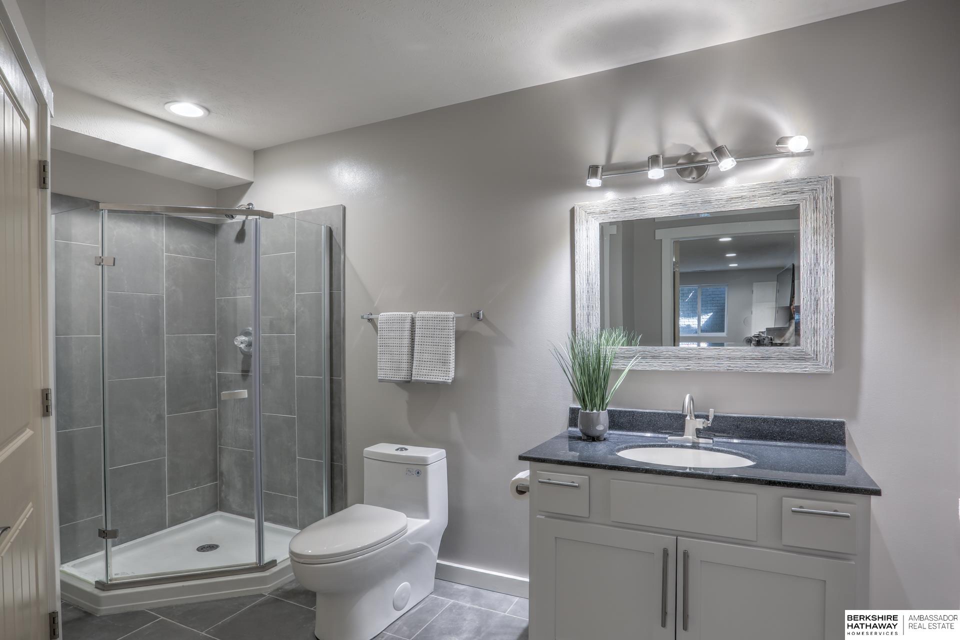 Omaha, Nebraska 68116, United States, 3 Bedrooms Bedrooms, ,3 BathroomsBathrooms,Residential,Pending,131875