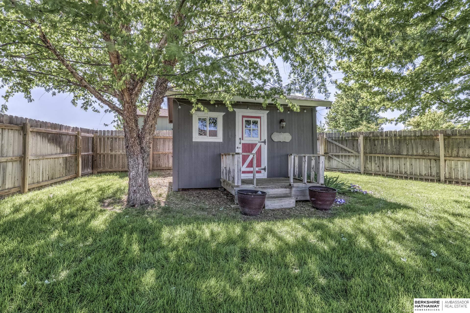 Omaha, Nebraska 68116, United States, 3 Bedrooms Bedrooms, ,3 BathroomsBathrooms,Residential,Pending,131875