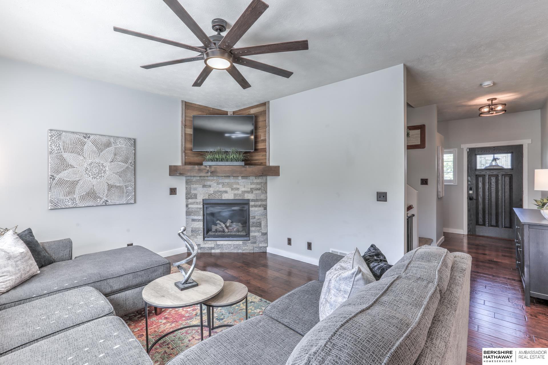 Omaha, Nebraska 68116, United States, 3 Bedrooms Bedrooms, ,3 BathroomsBathrooms,Residential,Pending,131875