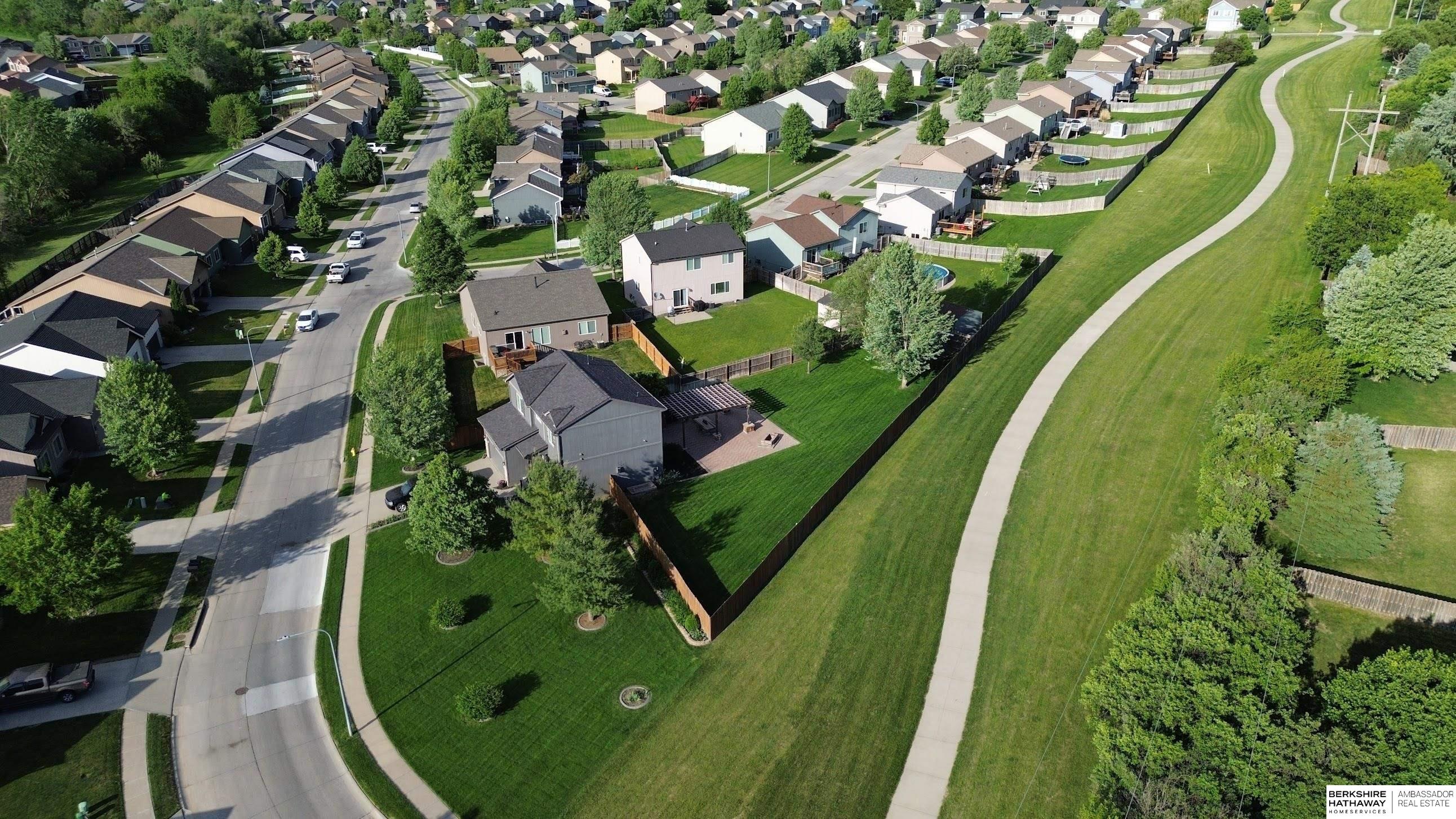 Omaha, Nebraska 68116, United States, 3 Bedrooms Bedrooms, ,3 BathroomsBathrooms,Residential,Pending,131875