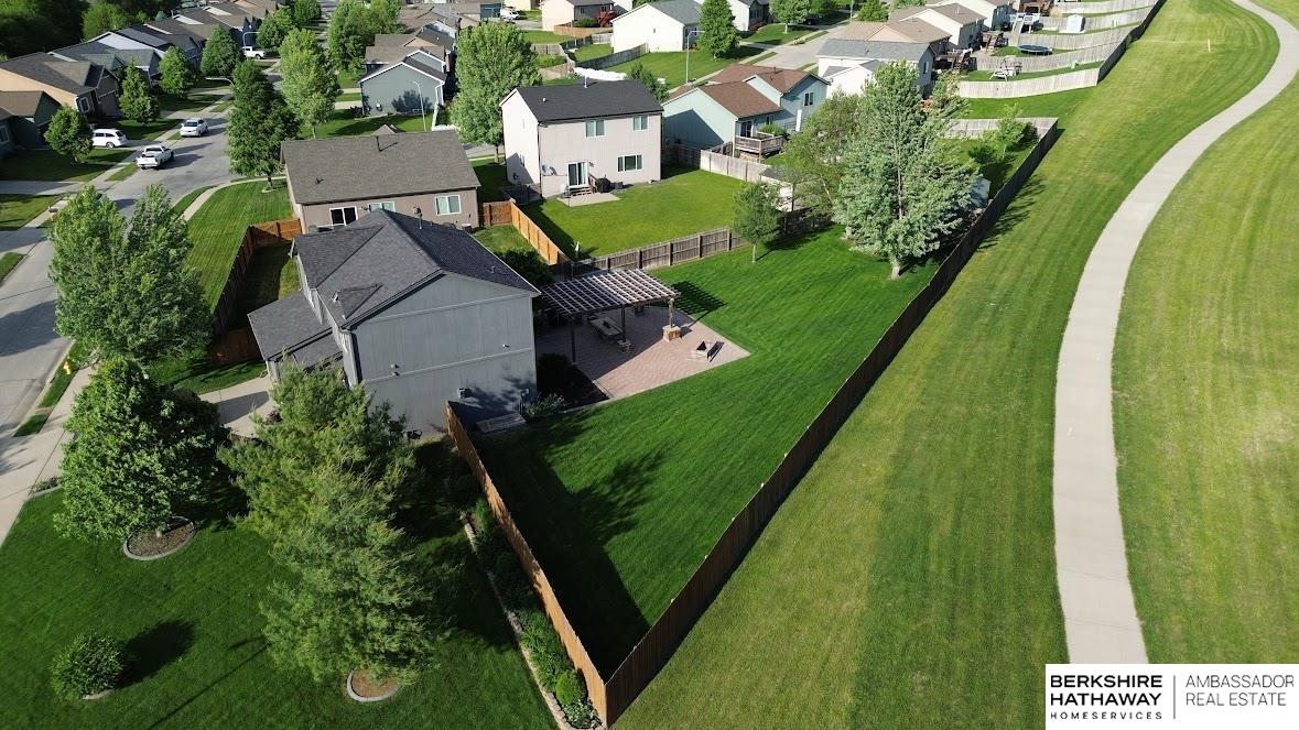 Omaha, Nebraska 68116, United States, 3 Bedrooms Bedrooms, ,3 BathroomsBathrooms,Residential,Pending,131875