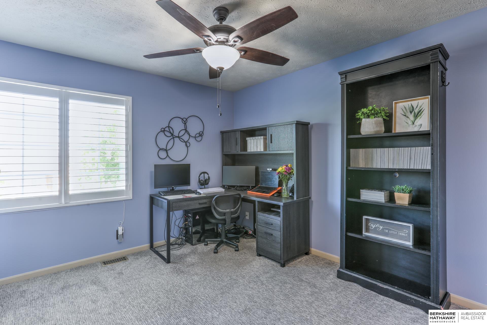 Omaha, Nebraska 68116, United States, 3 Bedrooms Bedrooms, ,3 BathroomsBathrooms,Residential,Pending,131875