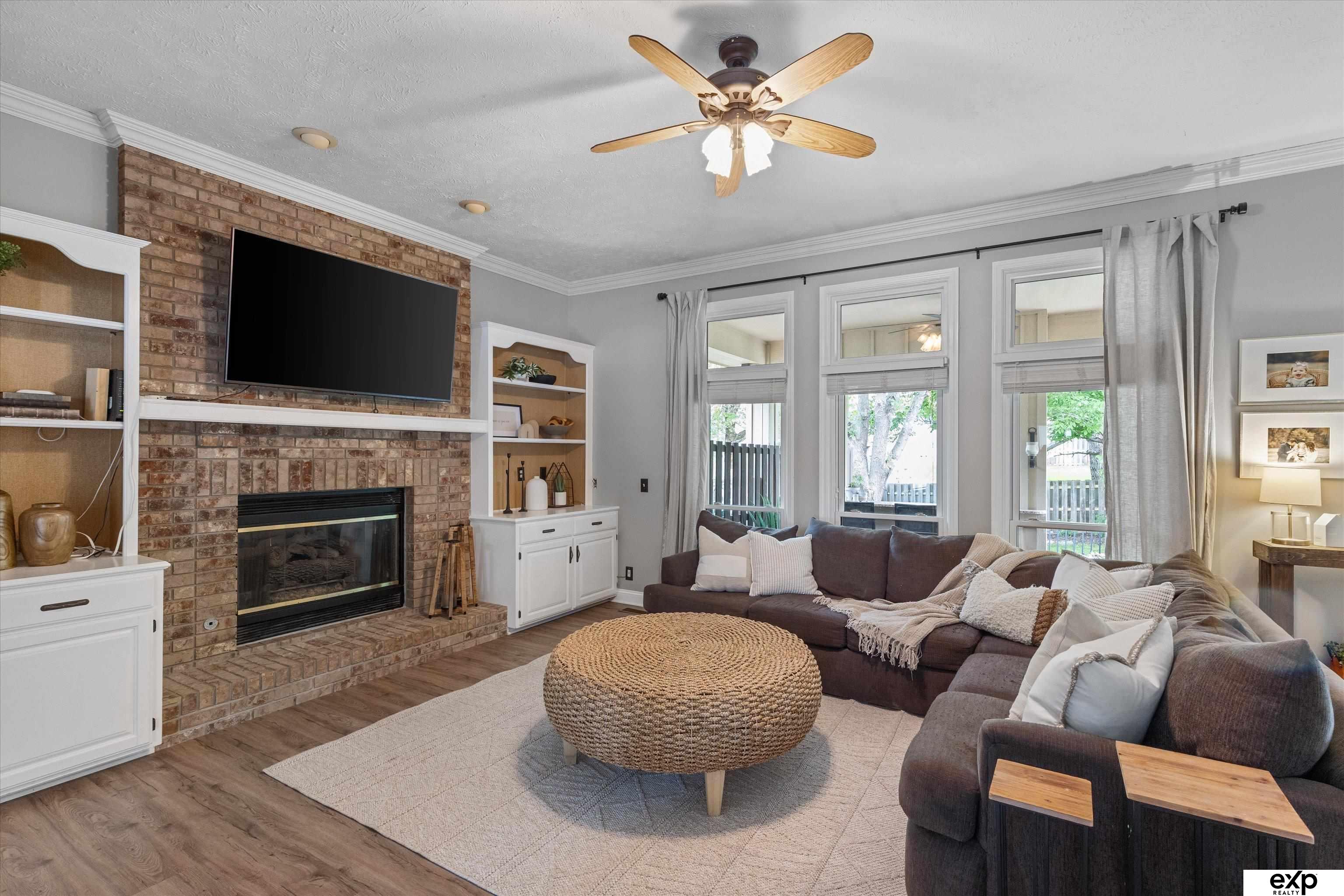 Omaha, Nebraska 68118, United States, 4 Bedrooms Bedrooms, ,3 BathroomsBathrooms,Residential,Pending,155305