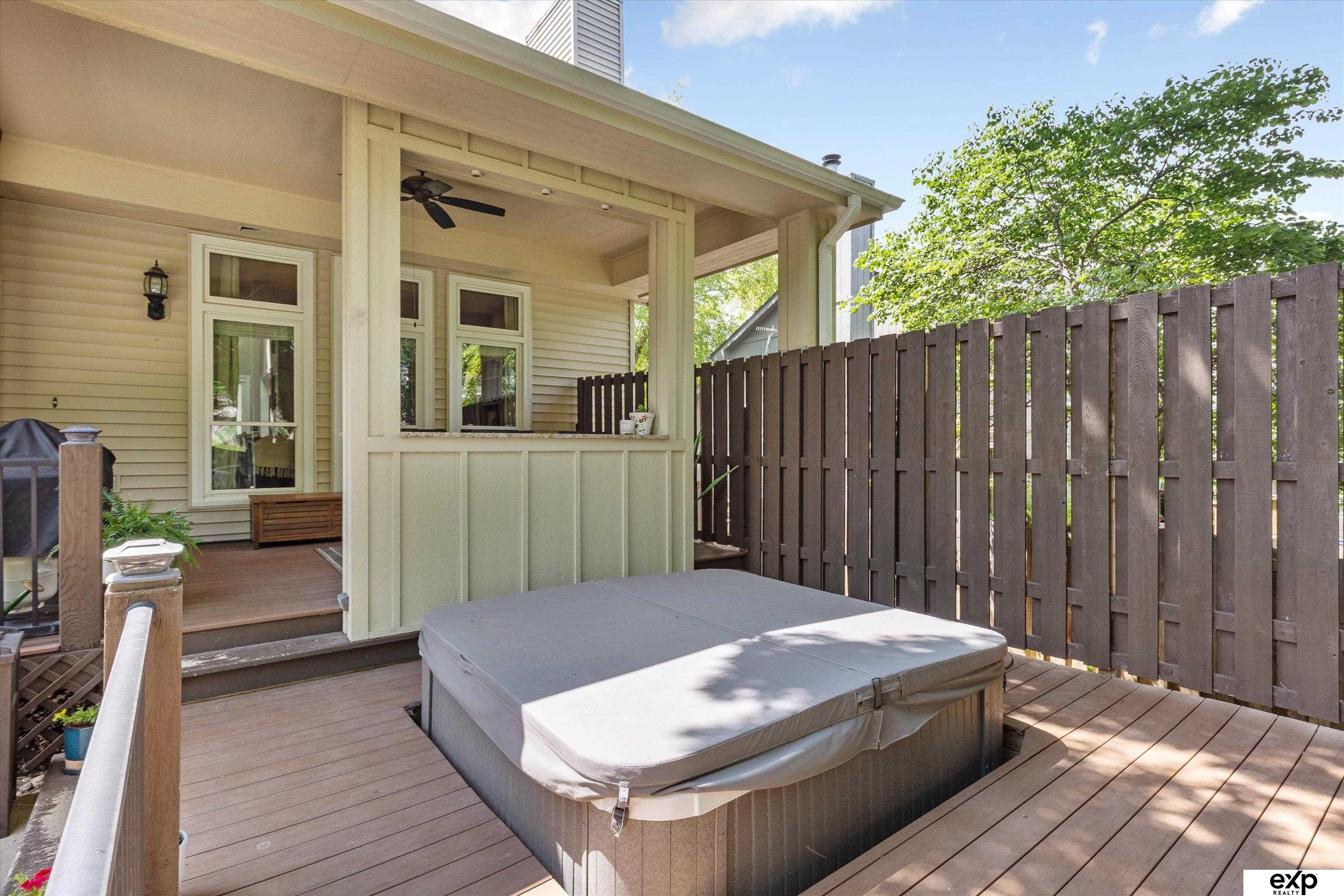 Omaha, Nebraska 68118, United States, 4 Bedrooms Bedrooms, ,3 BathroomsBathrooms,Residential,Pending,155305