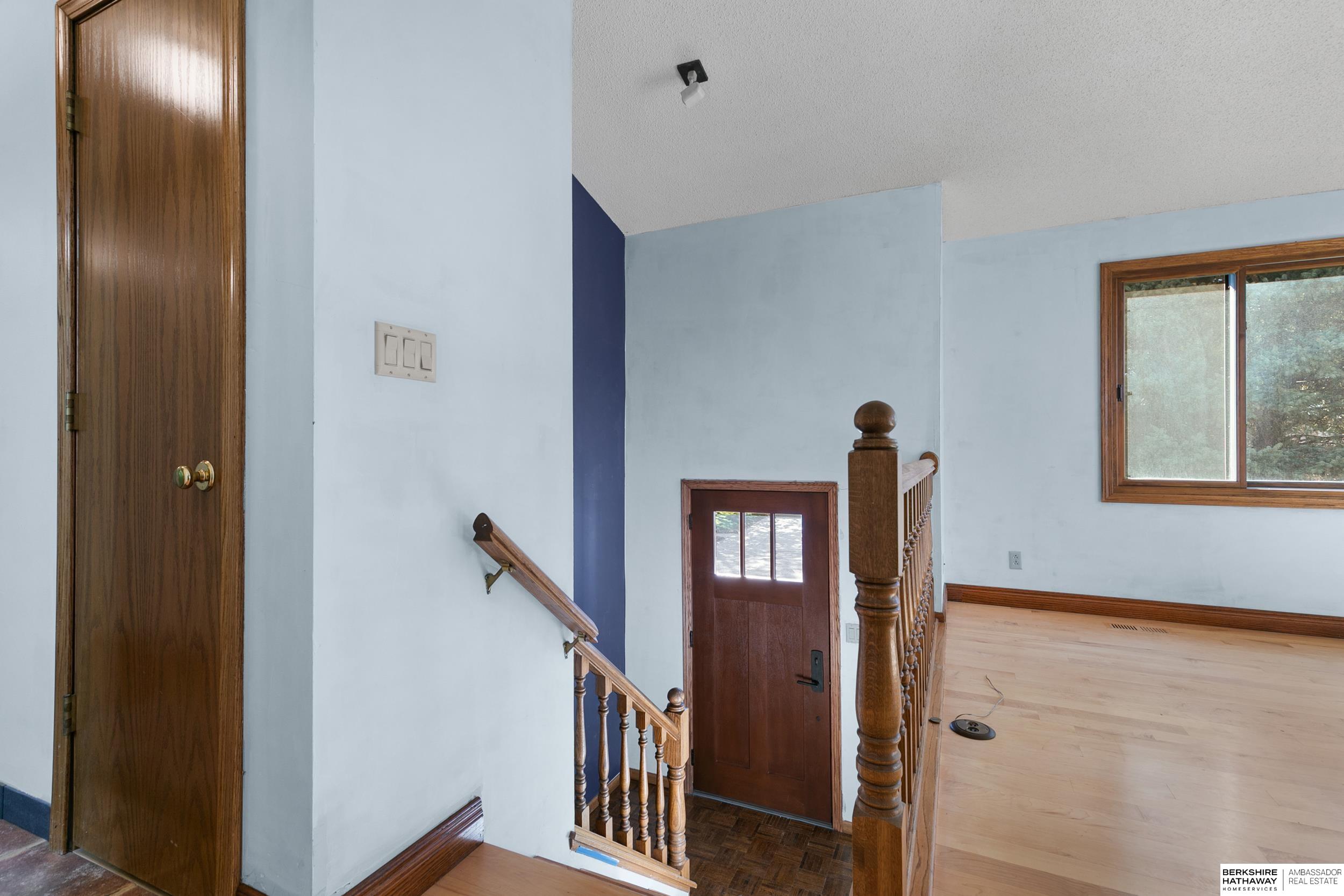 Lincoln, Nebraska 68506, United States, 3 Bedrooms Bedrooms, ,3 BathroomsBathrooms,Residential,Active,240924