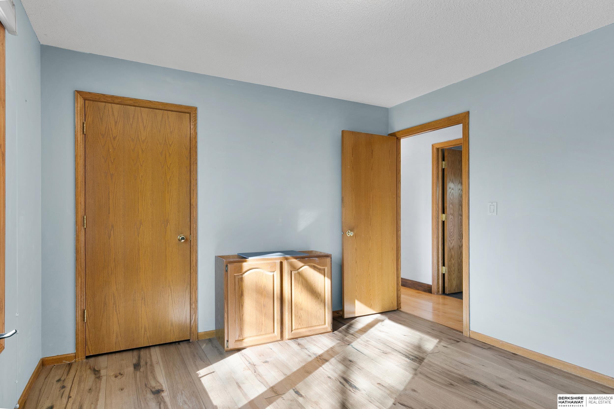 Lincoln, Nebraska 68506, United States, 3 Bedrooms Bedrooms, ,3 BathroomsBathrooms,Residential,Active,240924