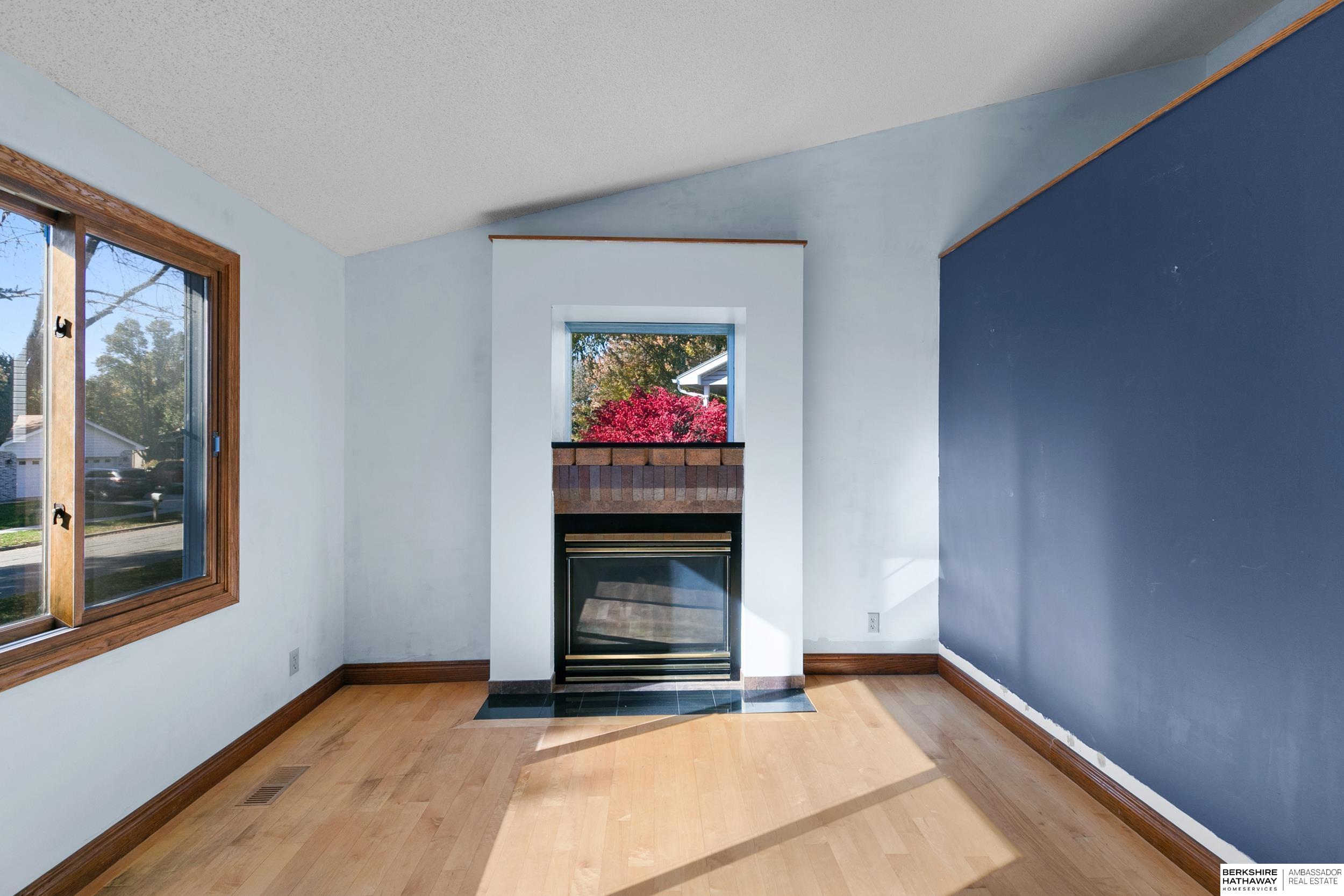 Lincoln, Nebraska 68506, United States, 3 Bedrooms Bedrooms, ,3 BathroomsBathrooms,Residential,Active,240924