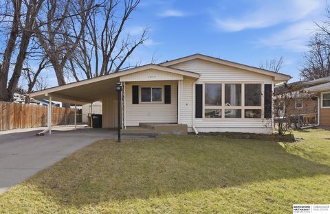 Photo of 4957 Valley Street, Omaha, NE 68106 (MLS # 22604109)