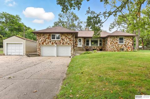 Photo of 4123 N 79th Street, Omaha, NE 68134 (MLS # 22521564)