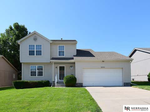 Photo of 15069 Bedford Avenue, Omaha, NE 68116 (MLS # 22618985)