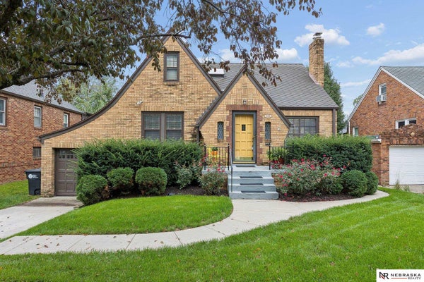 5153 LAKE ST, OMAHA, NE 68104 - Image f754e6d87e33b2f85e4ec44c4ac4276b/1832171114