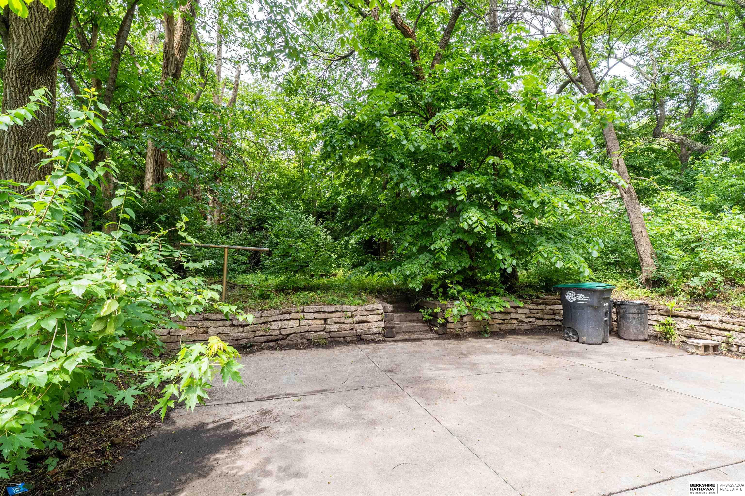 Omaha, Nebraska 68111, United States, 2 Bedrooms Bedrooms, ,1 BathroomBathrooms,Residential,Pending,144510