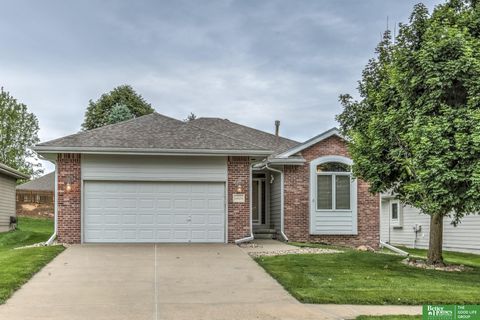 Photo of 13478 Fowler Avenue, Omaha, NE 68164 (MLS # 22614338)