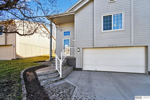 Photo of 18211 Edna Street, Omaha, NE 68136 (MLS # 22601564)