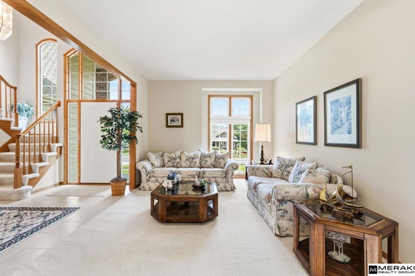 1303 WESTERN HILLS DR, PAPILLION, NE 68046 - Image f84d2a614f1878d004c8e9bb415ee290/1092266401