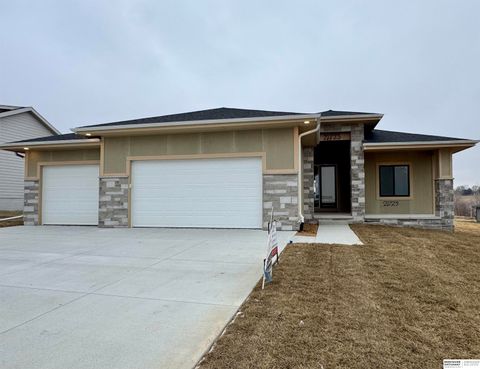 Photo of 21723 Glenmore Drive, Gretna, NE 68028 (MLS # 22600231)
