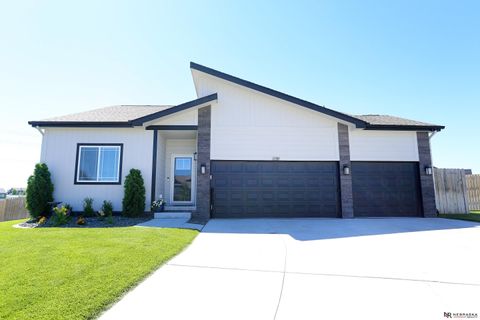Photo of 11305 Horizon Circle, Papillion, NE 68046 (MLS # 22616668)