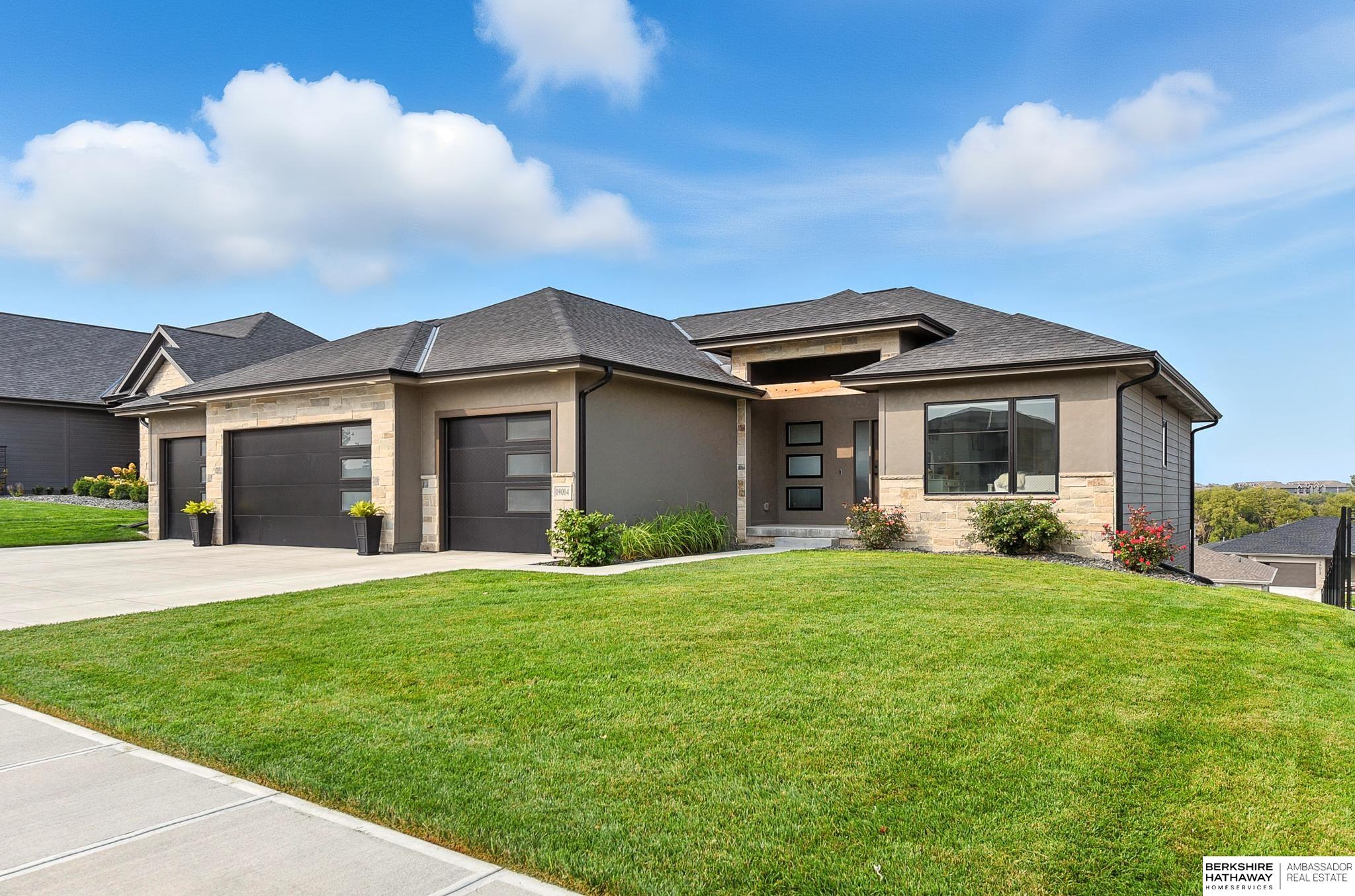 Gretna, Nebraska 68028, United States, 5 Bedrooms Bedrooms, ,3 BathroomsBathrooms,Residential,Active,204592