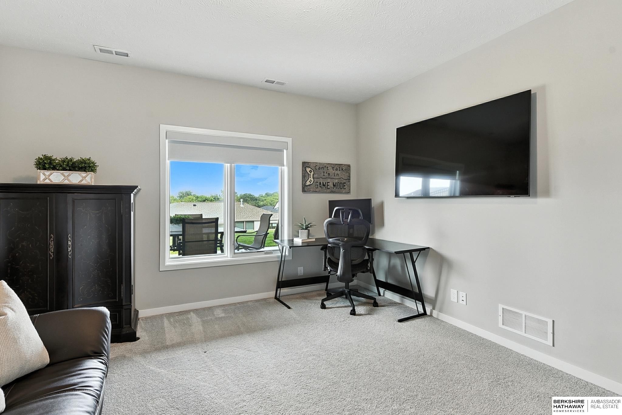 Gretna, Nebraska 68028, United States, 5 Bedrooms Bedrooms, ,3 BathroomsBathrooms,Residential,Active,204592