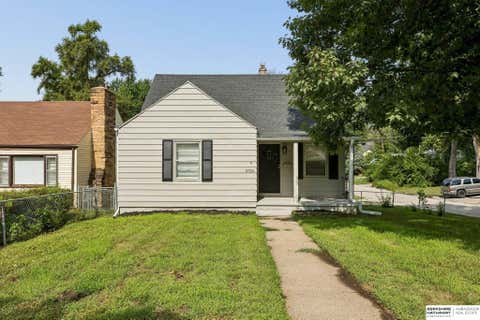 Photo of 5724 Fontenelle Boulevard, Omaha, NE 68111 (MLS # 22619463)